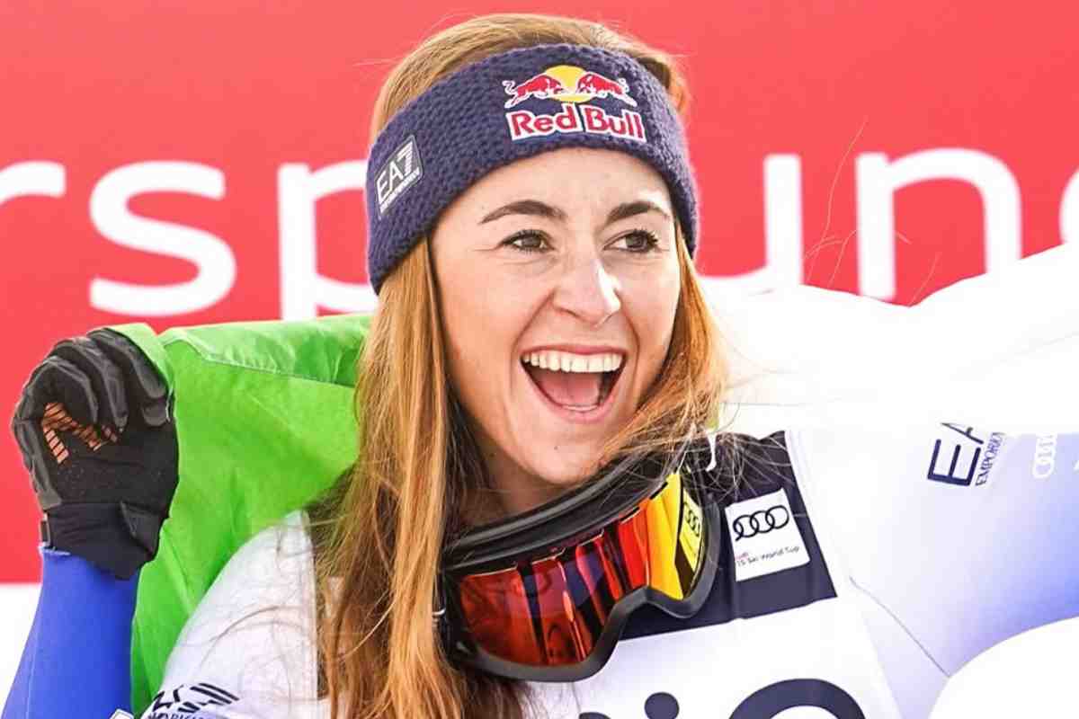 Sofia Goggia esulta dopo una gara