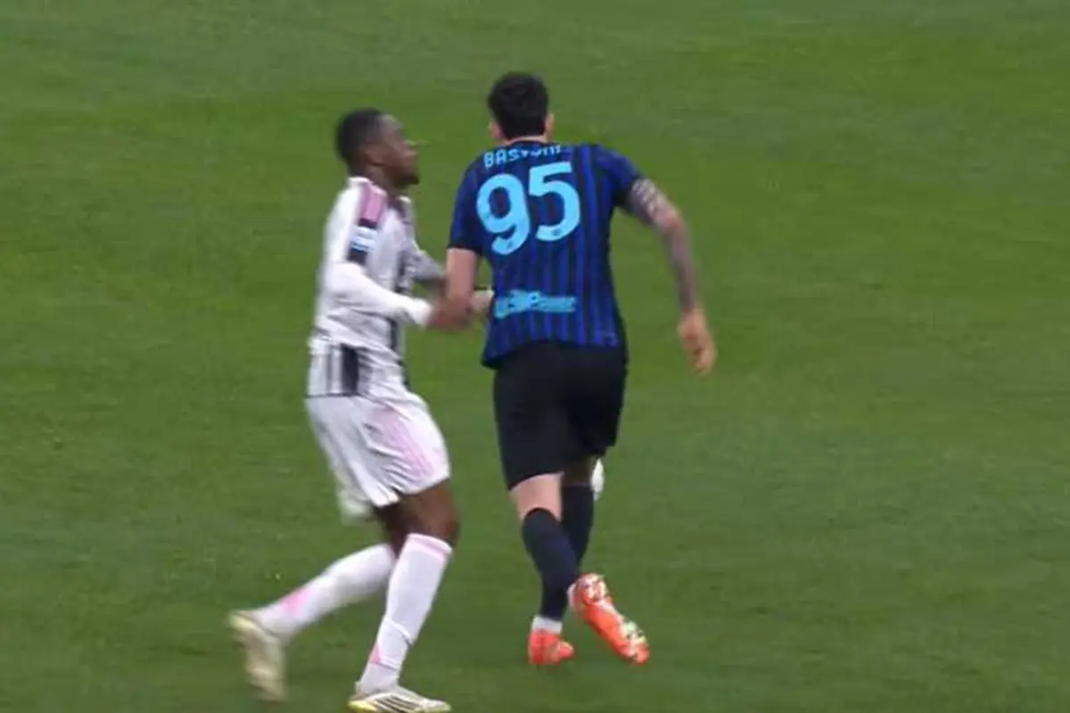 La simulazione di Bastoni che ha portato al rosso di Kalulu in Inter-Juve